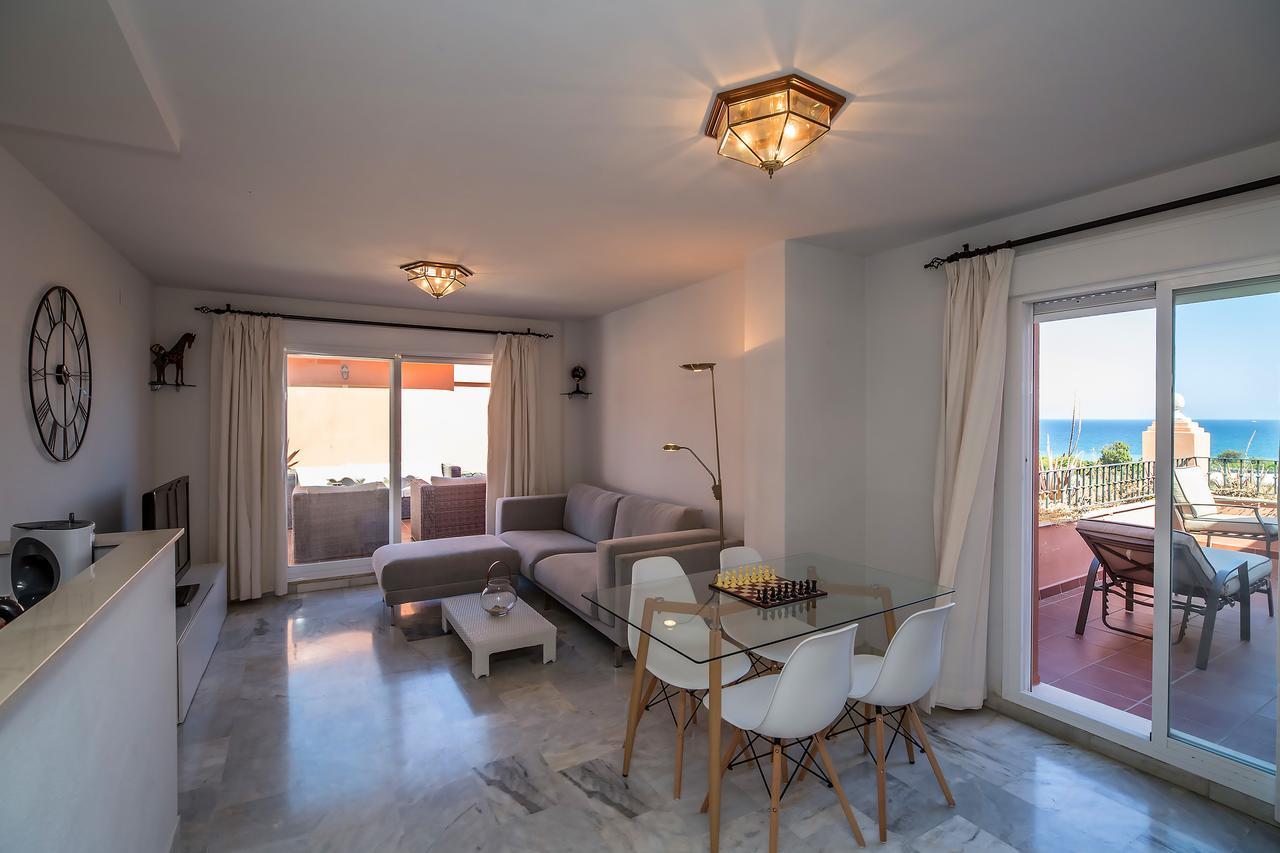 Los Hidalgos Penthouse มานิลบา ภายนอก รูปภาพ