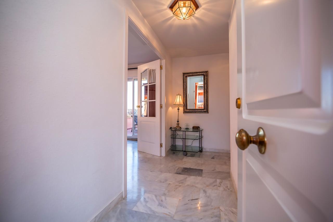Los Hidalgos Penthouse มานิลบา ภายนอก รูปภาพ